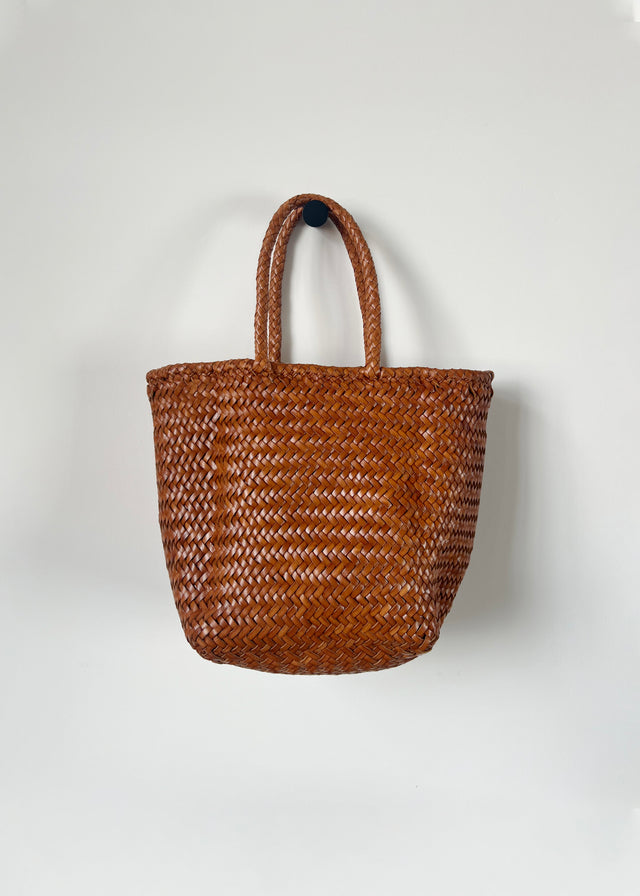 SMALL GRACE BASKET BAG — TAN