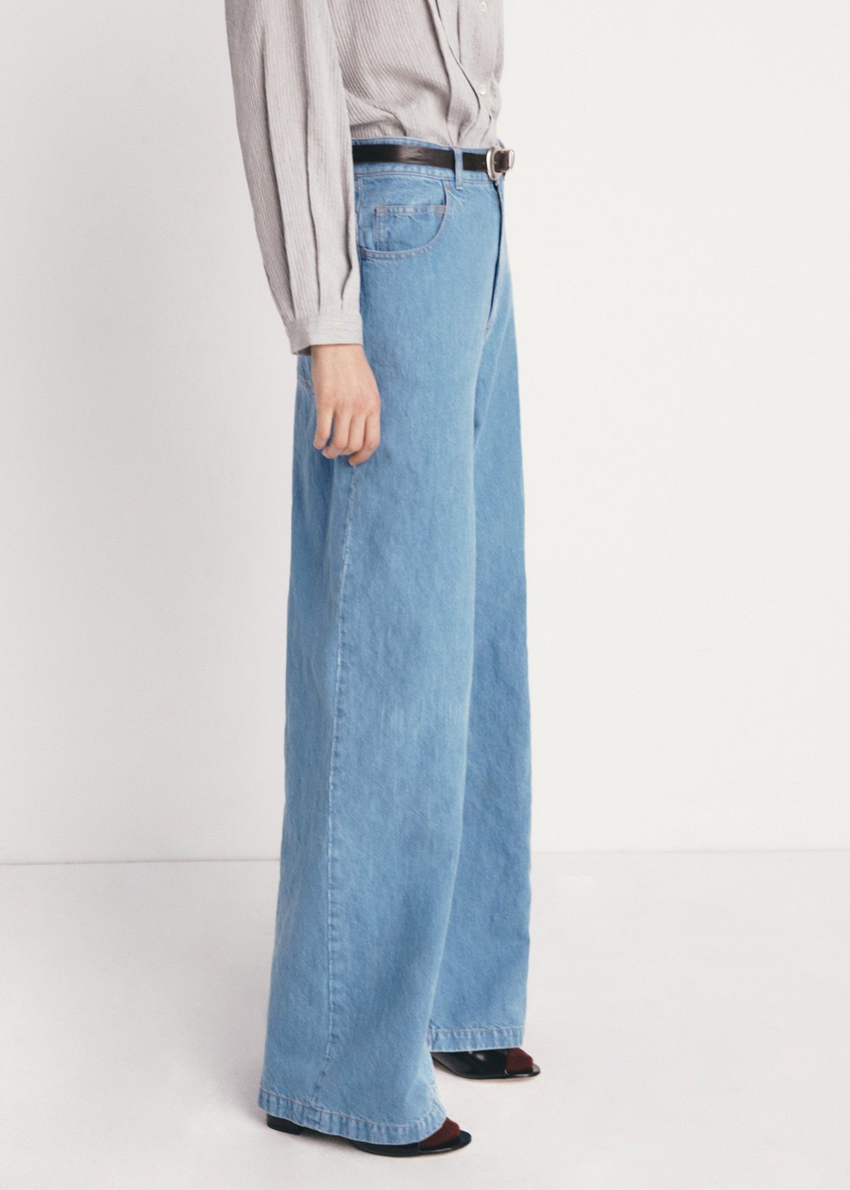 SIMON JEANS — LIGHT DENIM
