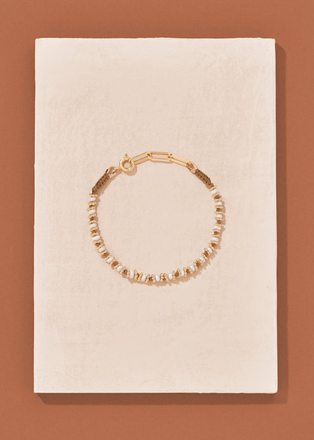 KAMALA BRACELET — BEIGE PEARL