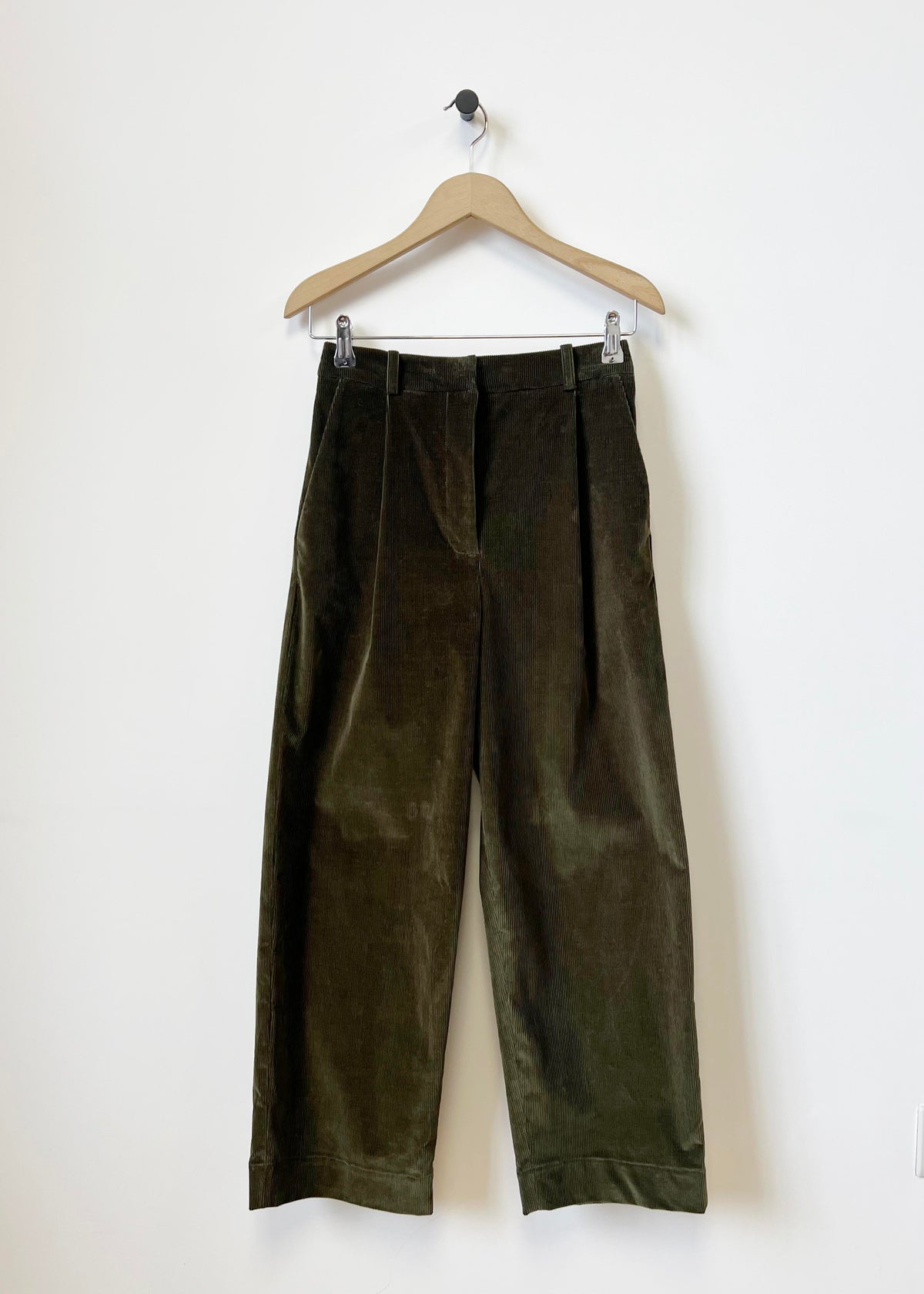 DRAKE CORDUROY TROUSERS — GREEN