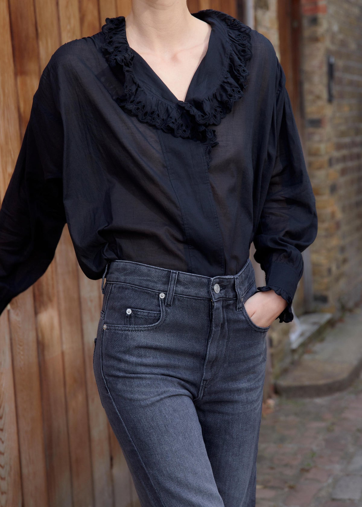 KANIO TOP — BLACK