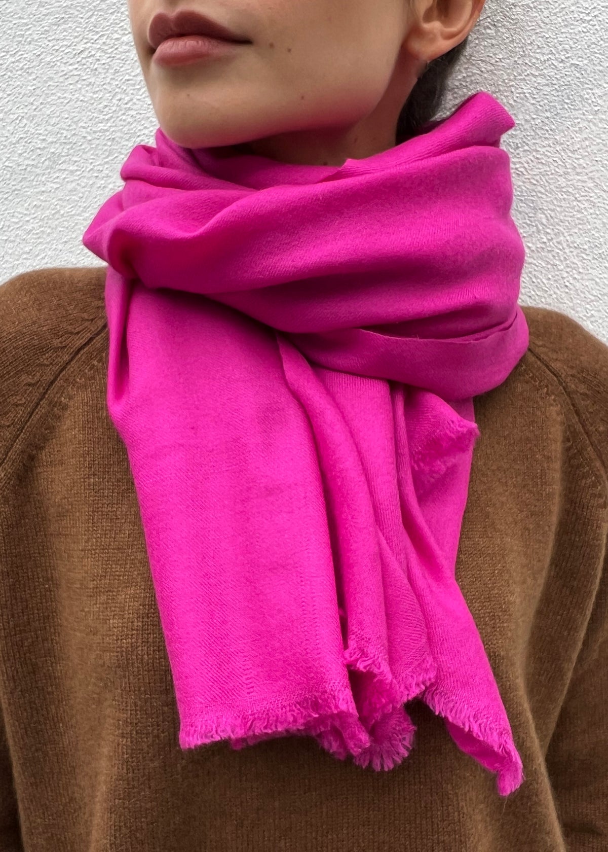 AGILE CASHMERE STOLE — BERRY