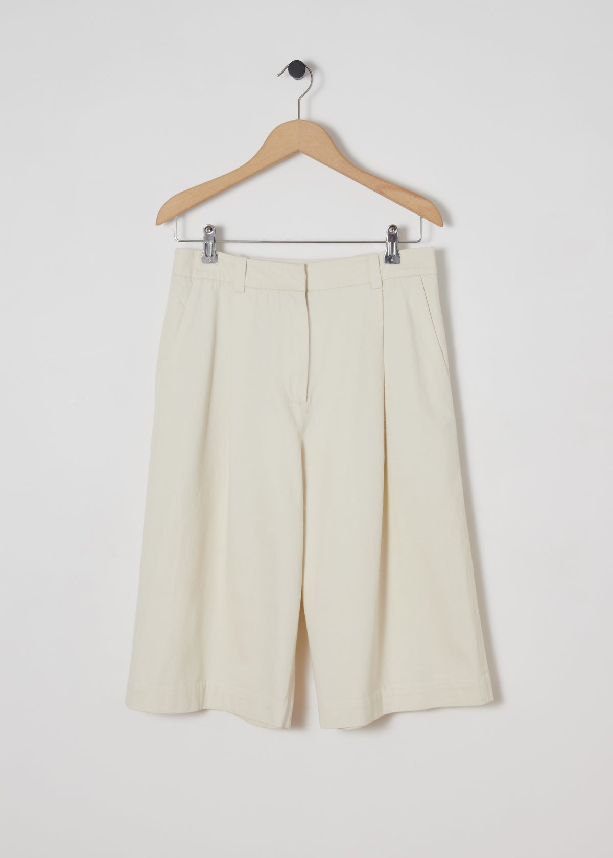 DENVER BERMUDA SHORTS — ECRU