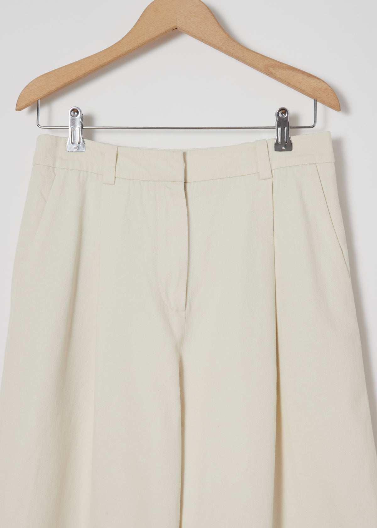 DENVER BERMUDA SHORTS — ECRU