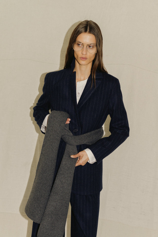 GALLAGHER CASHMERE SCARF — CHARCOAL