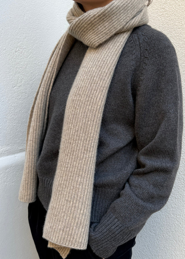 GALLAGHER CASHMERE SCARF — STONE