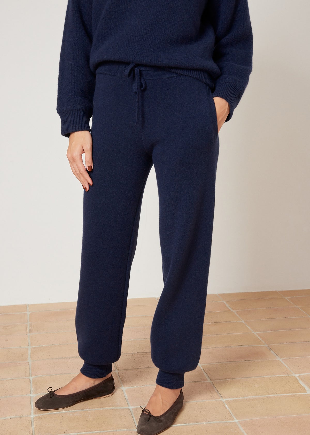 GUS CASHMERE SWEATPANTS — NAVY