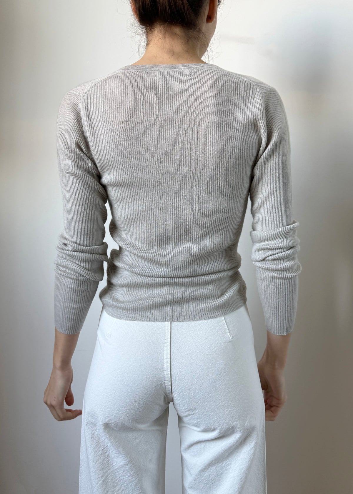 HONOR RIBBED CASHMERE TOP — WHEAT