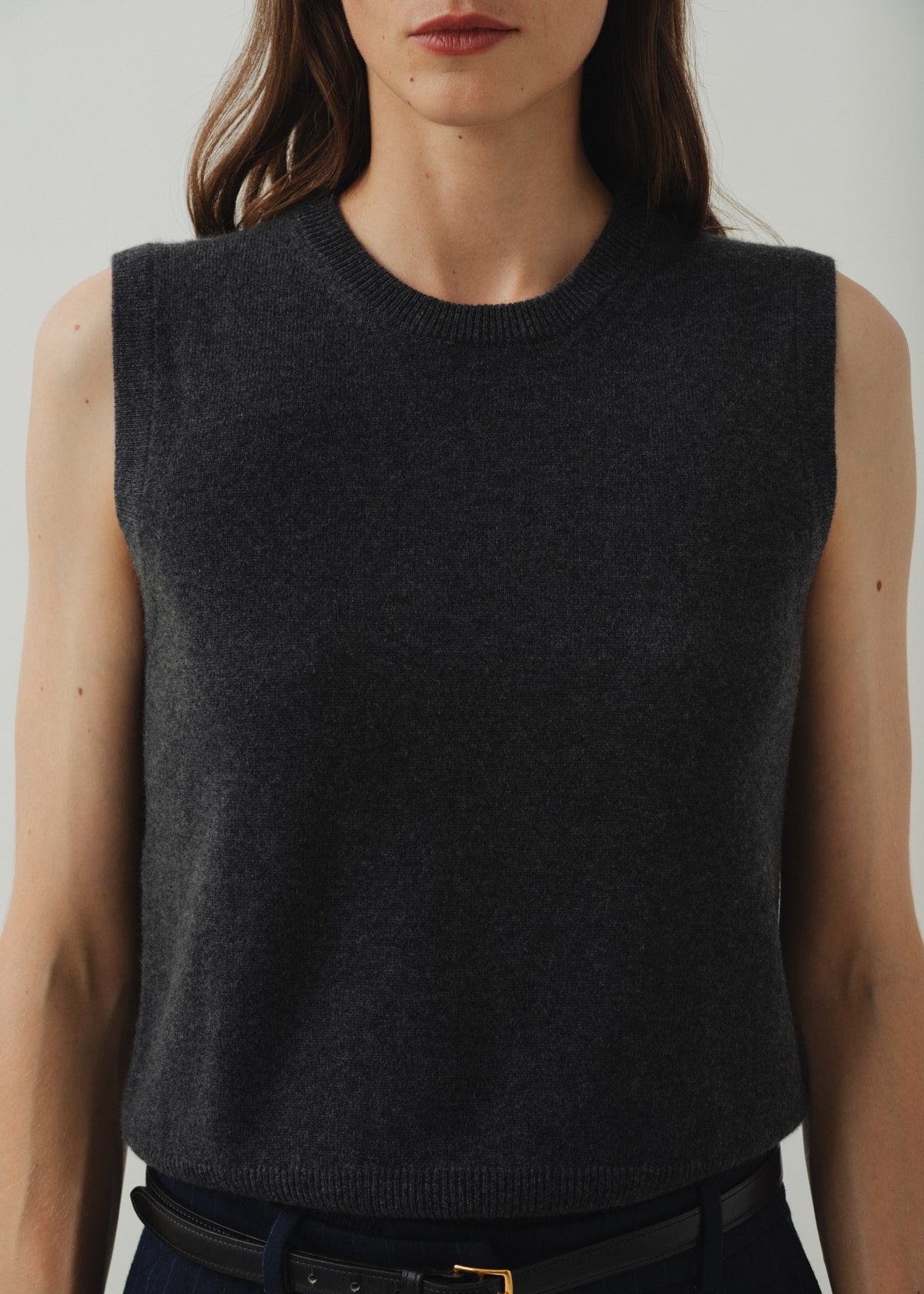 IKE CASHMERE VEST — ANTHRACITE