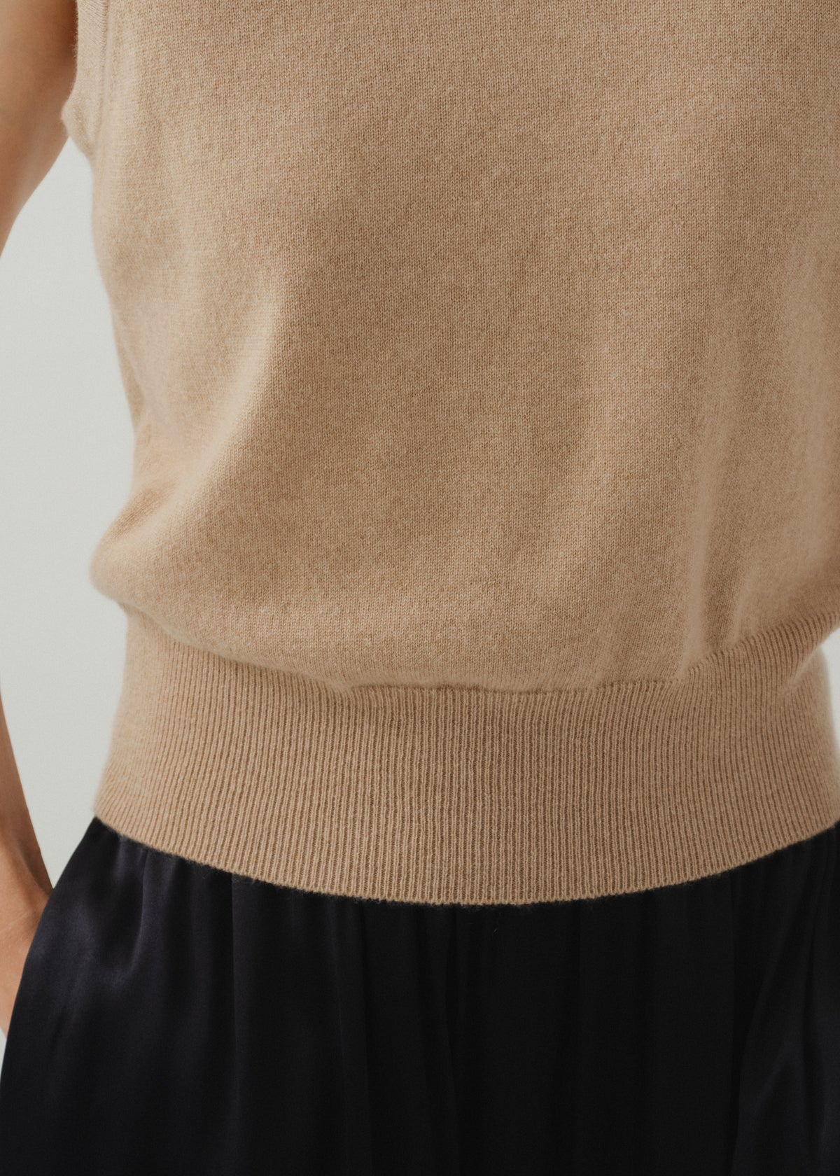 IKE CASHMERE VEST — SAND