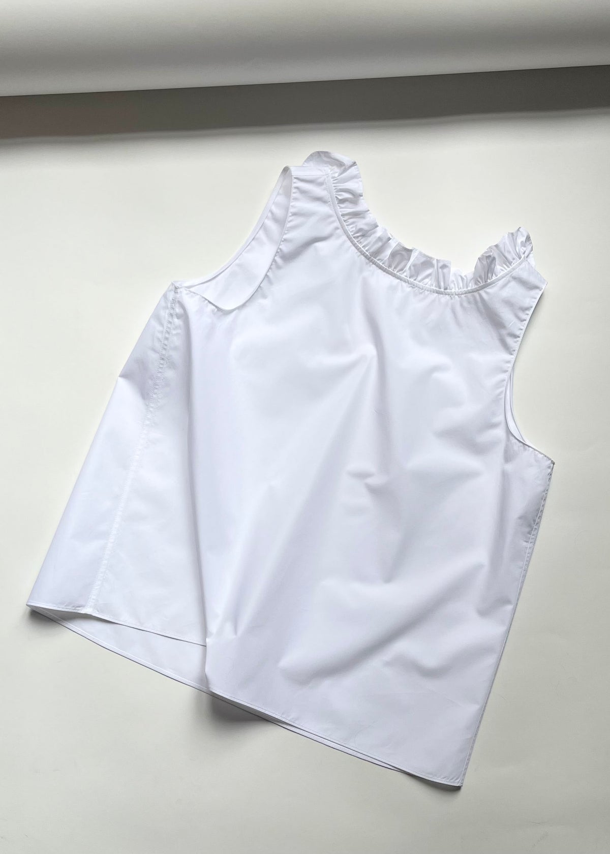 REVERSO TOP — WHITE