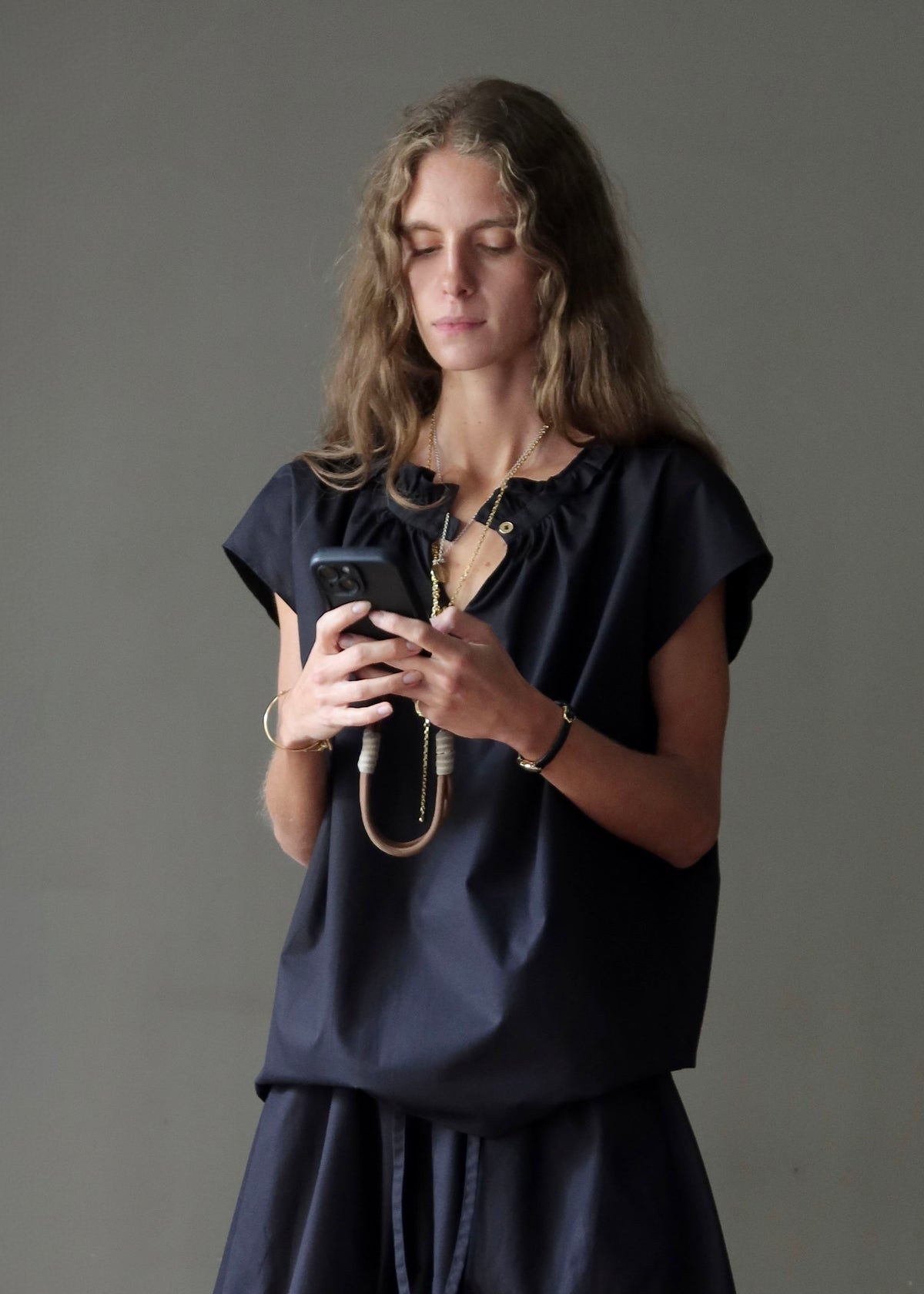 HALO BLOUSE — BLACK