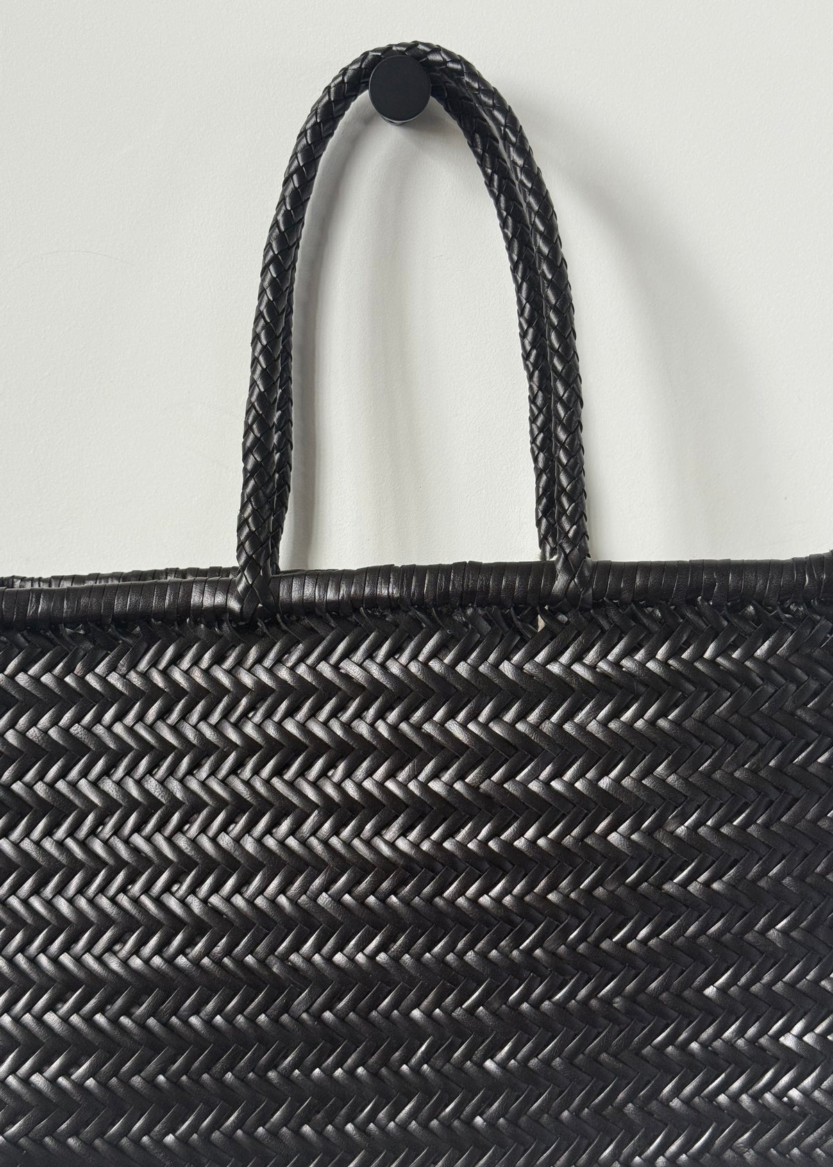 LARGE BAMBOO BASKET BAG — BLACK