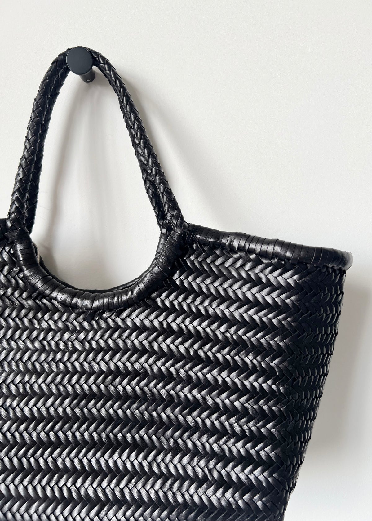 LARGE NANTUCKET BASKET BAG — BLACK