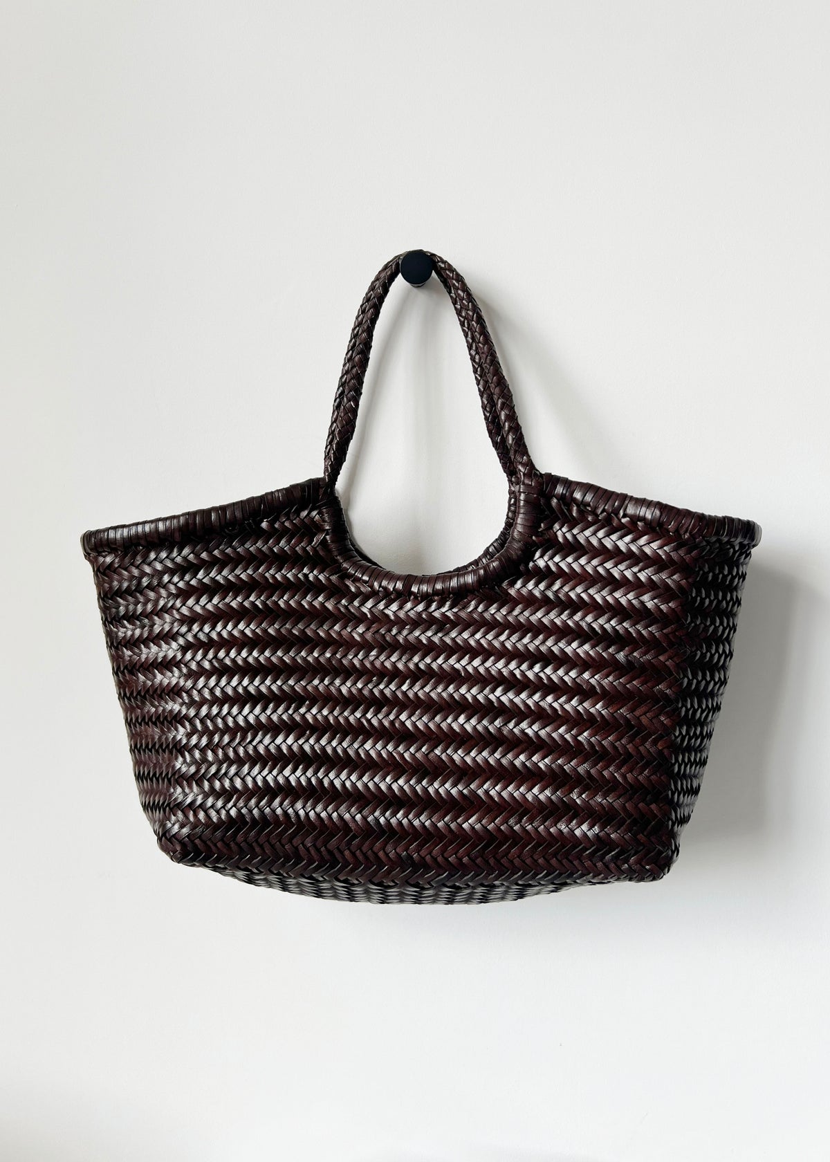 LARGE NANTUCKET BASKET BAG — DARK BROWN