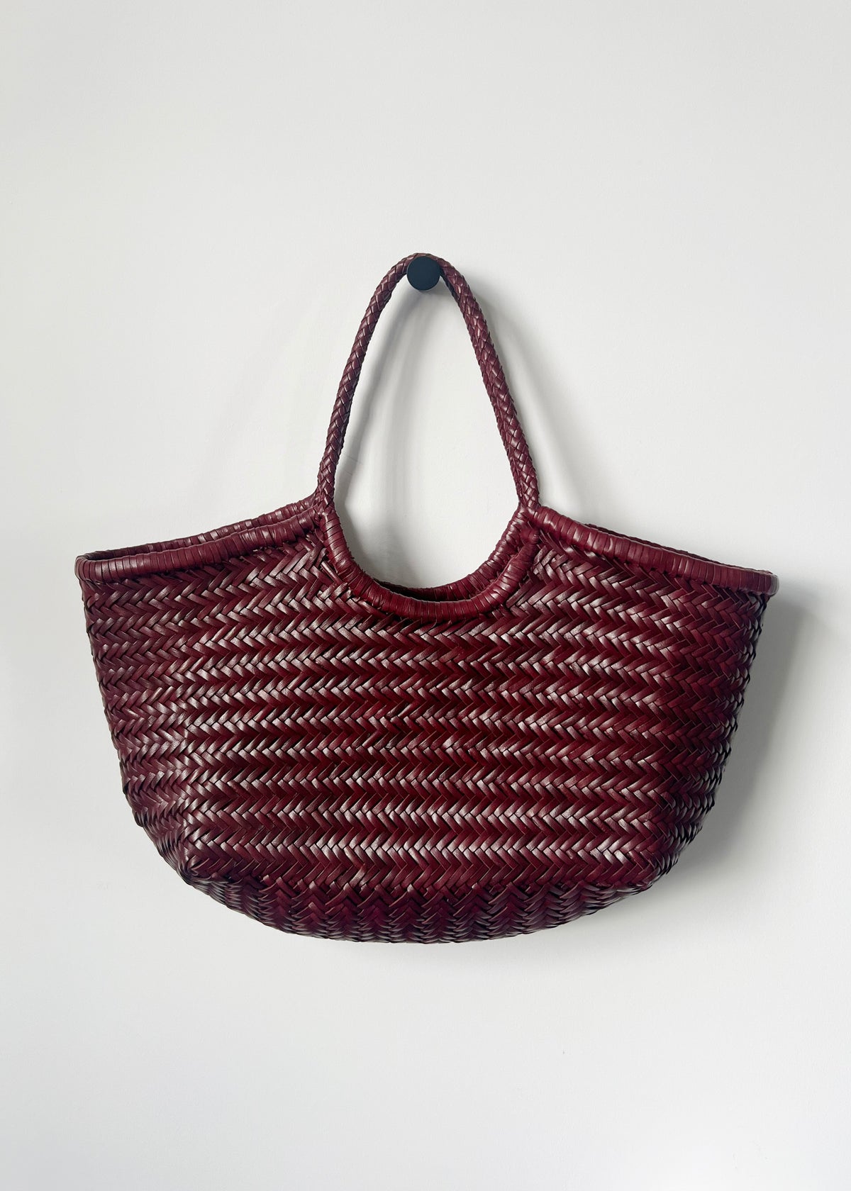 LARGE NANTUCKET BASKET BAG — BORDEAUX