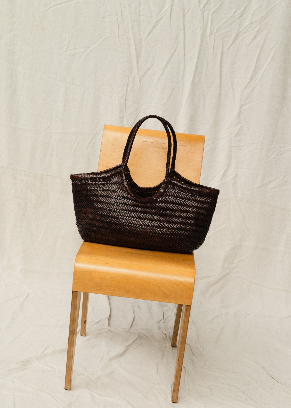 LARGE NANTUCKET BASKET BAG — DARK BROWN