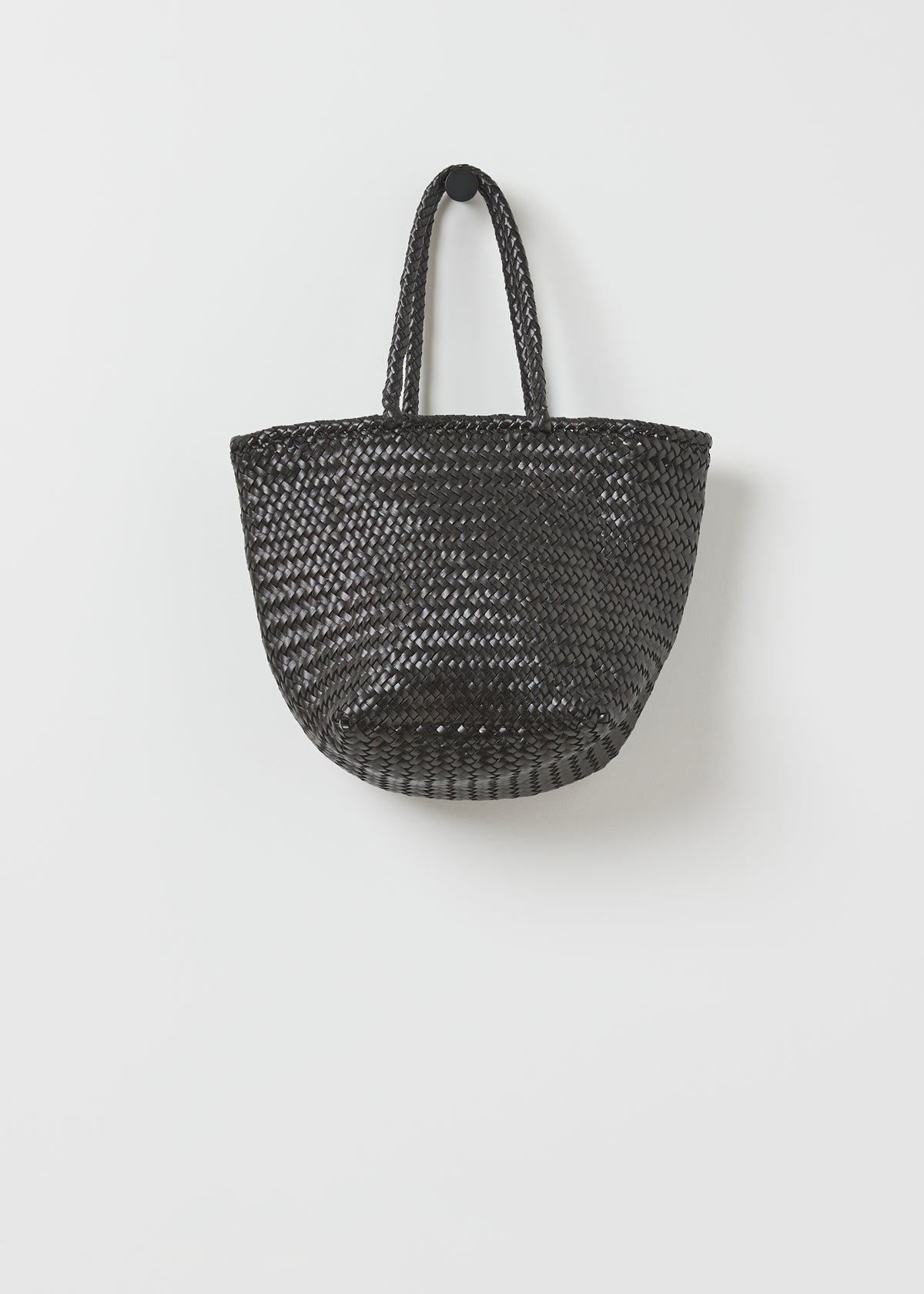 SMALL GRACE BASKET BAG — BLACK