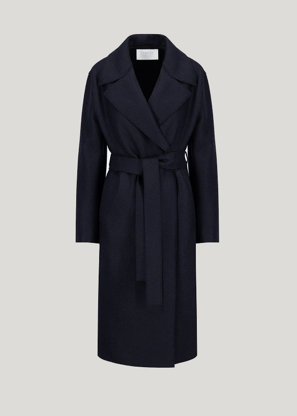 BELTED COAT — NAVY BLUE