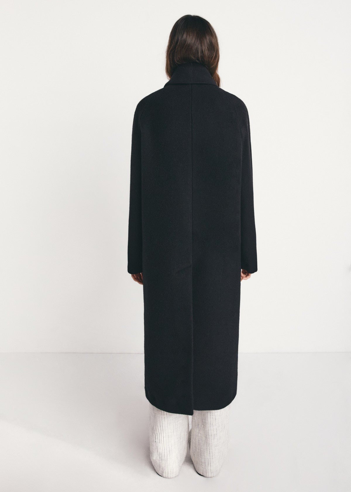 ANDRE COAT  — BLACK