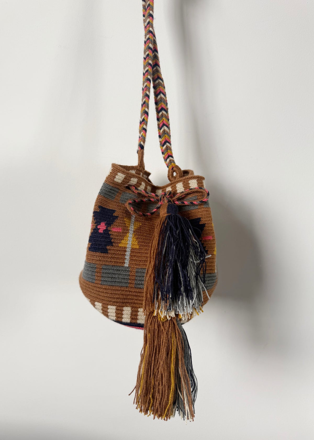 MEDIUM BELLFLOWER CROSSBODY  BAG — BROWN & GREY