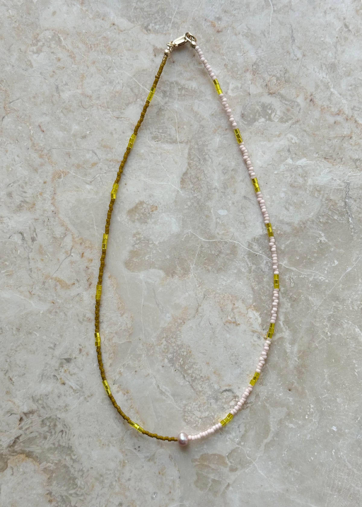 PUNCHY PEARL NECKLACE