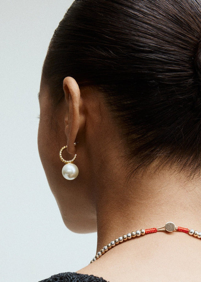 THE SWAN HOOP EARRINGS