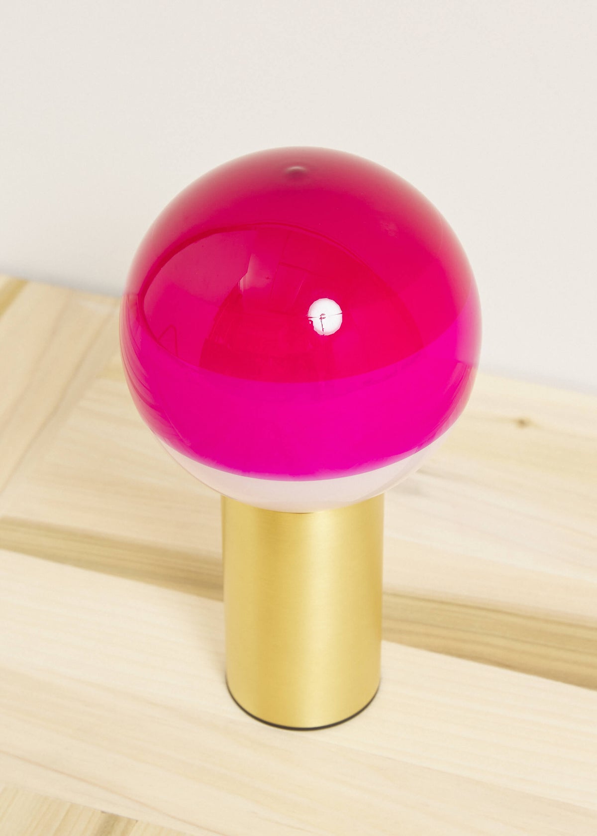 DIPPING LIGHT PORTABLE LAMP - PINK by Marset