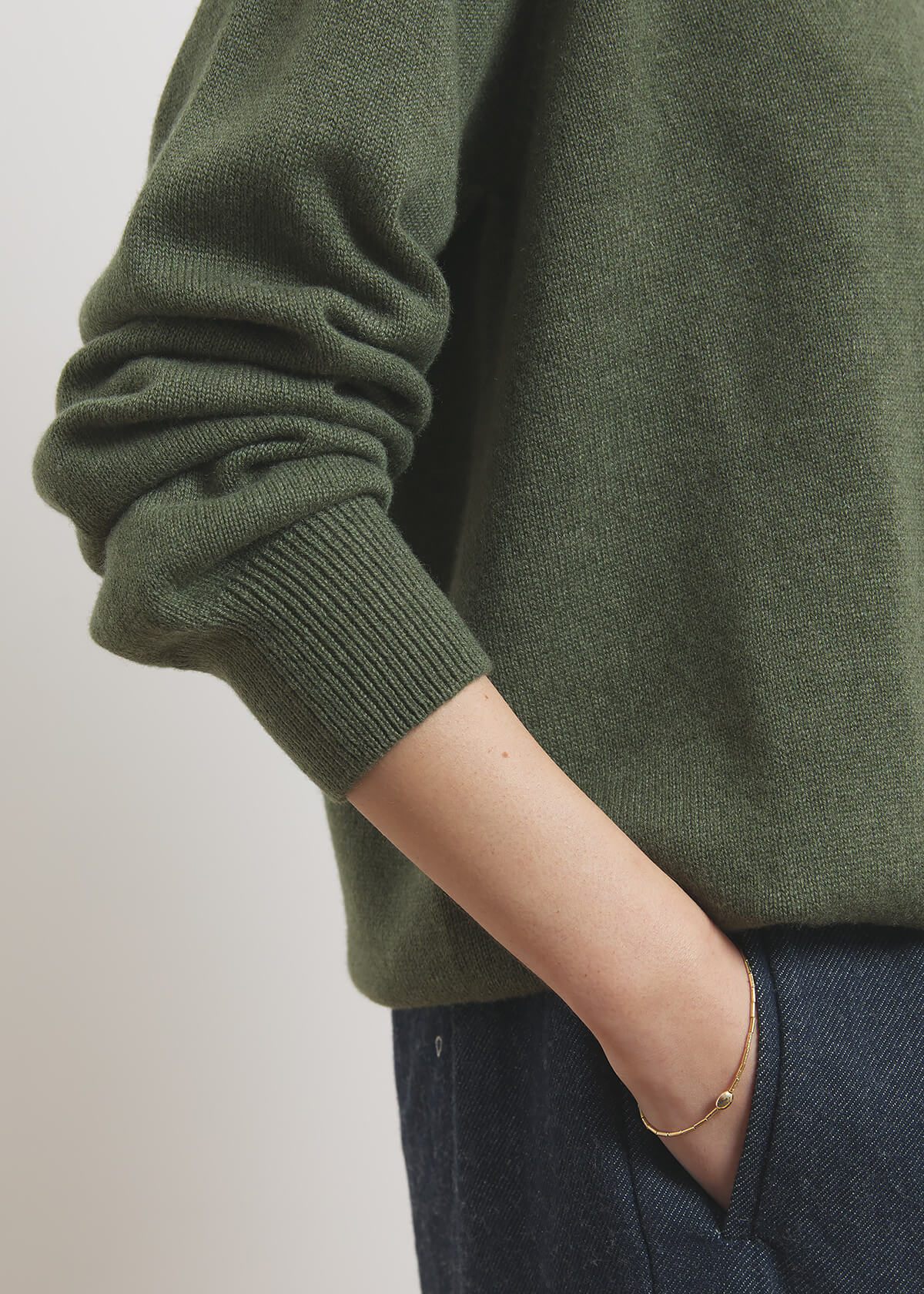 CADAQUÉS CASHMERE JUMPER — MOSS