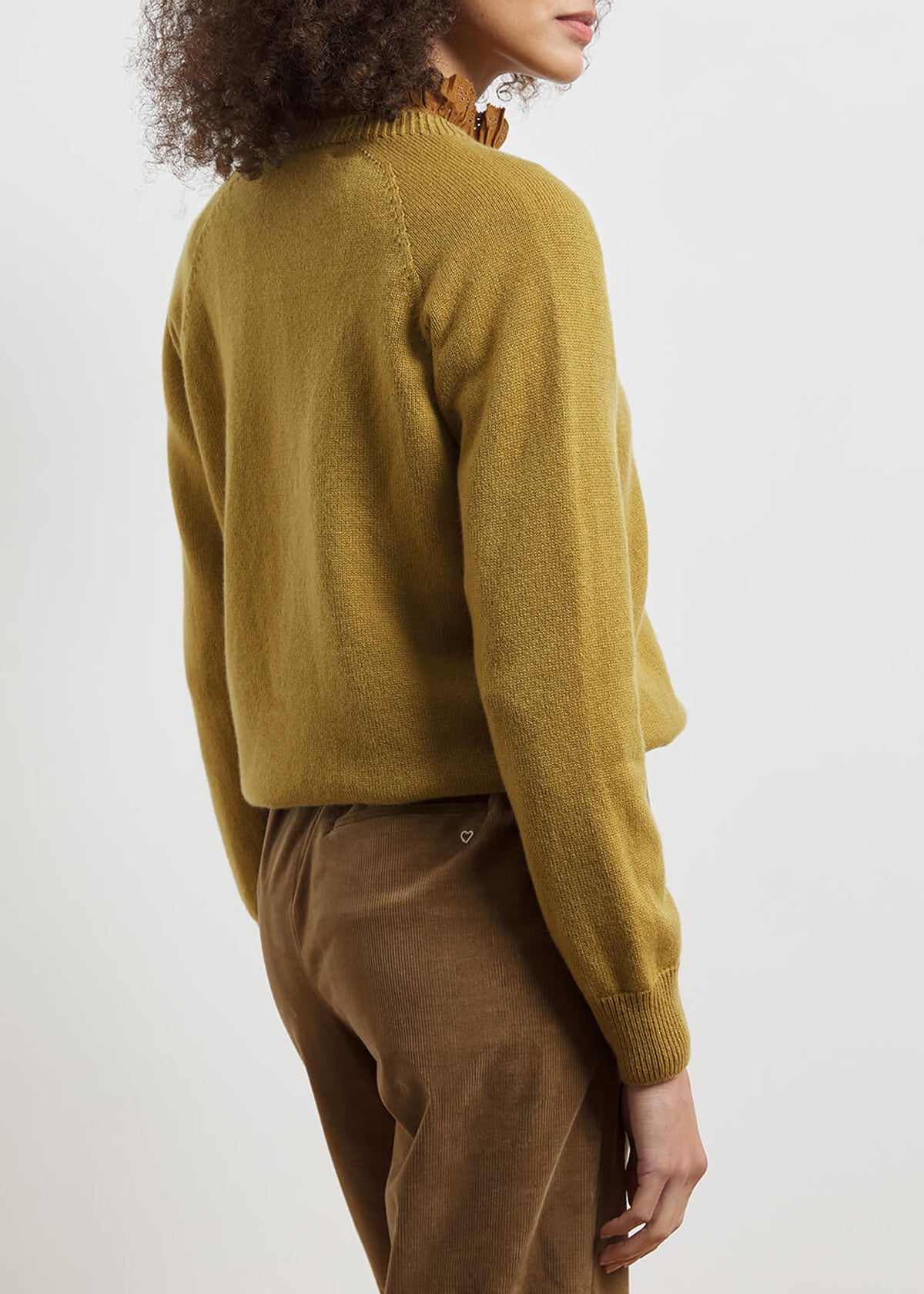 CADAQUÉS CASHMERE JUMPER — OCHRE