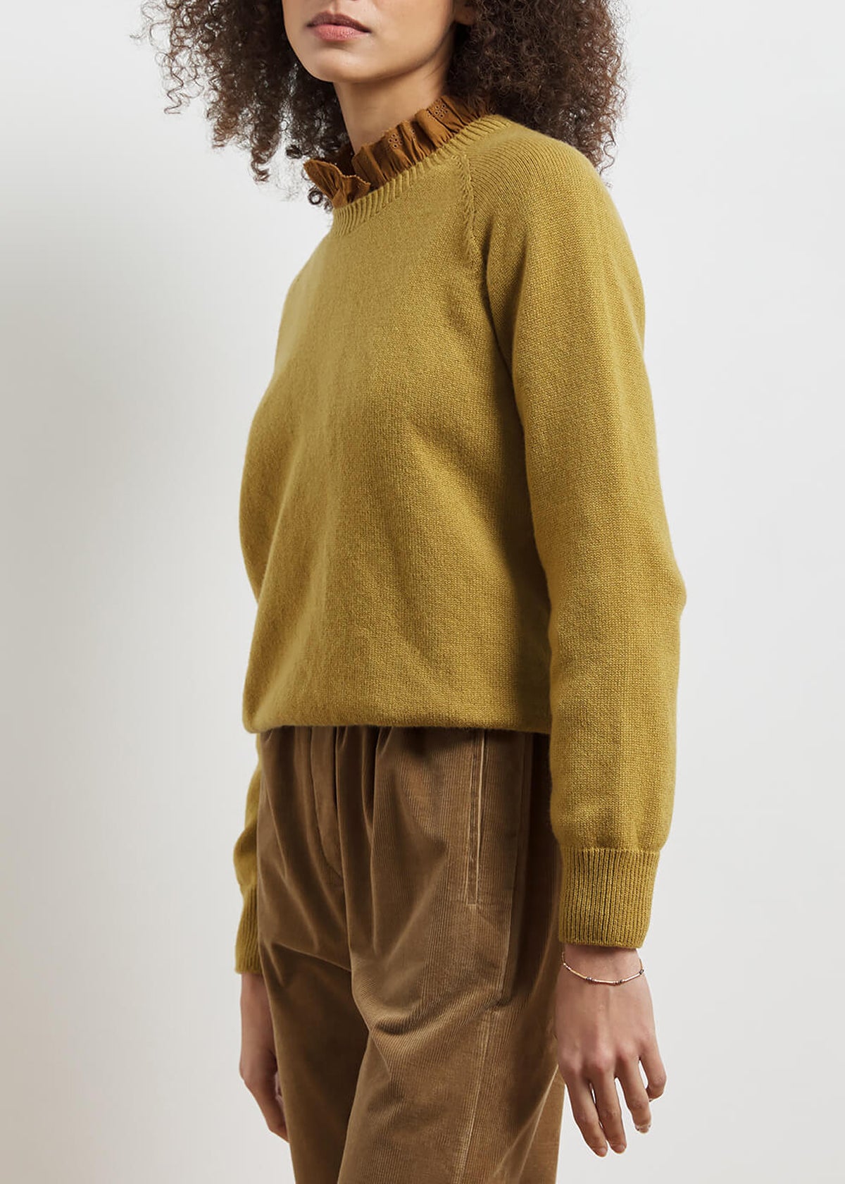 CADAQUÉS CASHMERE JUMPER — OCHRE