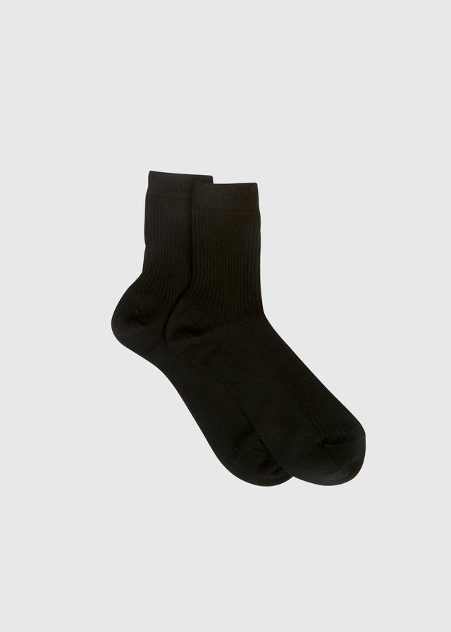 ENGLISH RIBBED CASHMERE SOCKS — BLACK